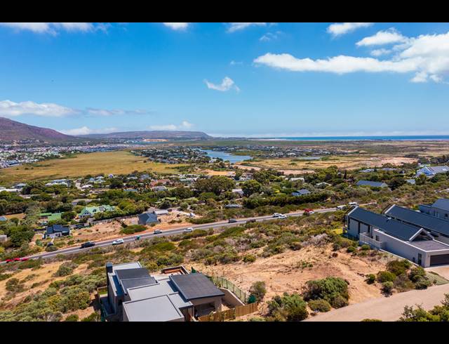 700M² VACANT LAND FOR SALE IN CHAPMAN'S BAY ESTATE